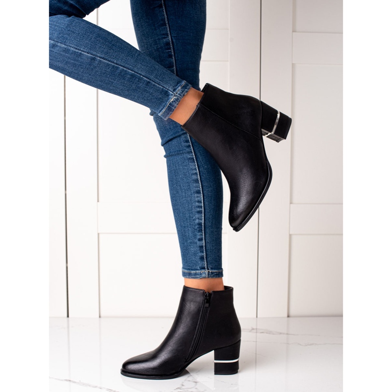 TRENDI Stivali eleganti con tacco alto nero 1