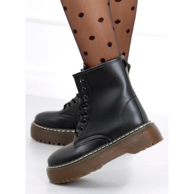 Stivali stringati con martensiaki Jenny Black nero 2