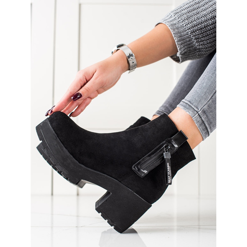 Ideal Shoes Stivali alla moda sulla piattaforma nero 2