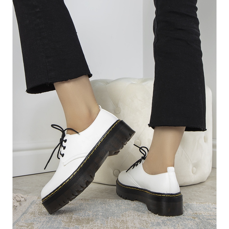 Scarpe bianche su una spessa suola Ronde bianco 2