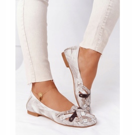 Ballerine in pelle da donna Maciejka 01358-44 Beige sporco 3
