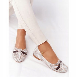 Ballerine in pelle da donna Maciejka 01358-44 Beige sporco 4