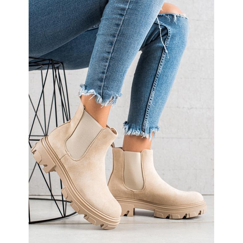 TRENDI Stivaletti Chelsea in pelle scamosciata sulla piattaforma beige 1