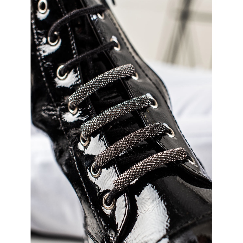 Stivali laccati alla moda nero 2