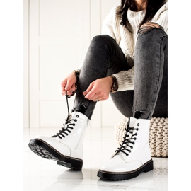 TRENDI Stivali isolati bianchi bianco 2