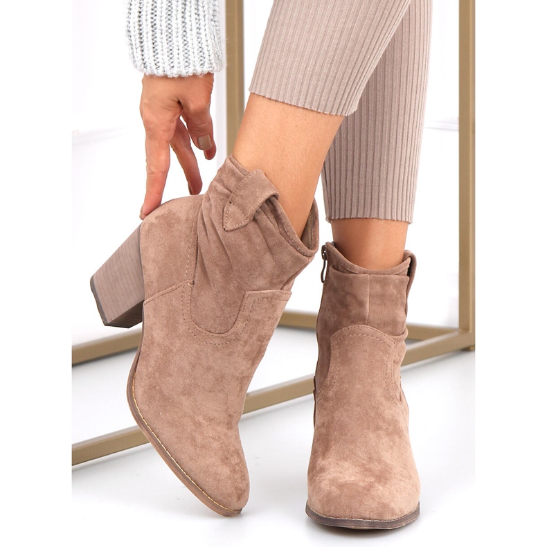 Stivali con tacco alto di Bedd Khaki beige cachi 2
