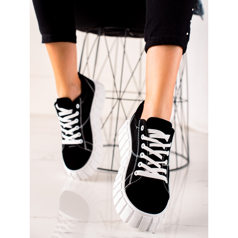 TRENDI Sneakers nere sulla piattaforma nero 1