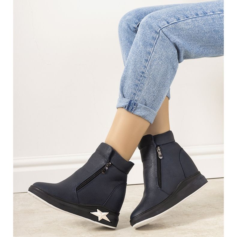 Stivali da donna blu navy sulla zeppa di Edmee 1