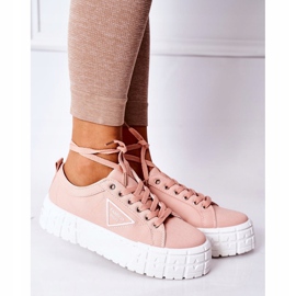 Sneaker rosa femminili sulla piattaforma 4