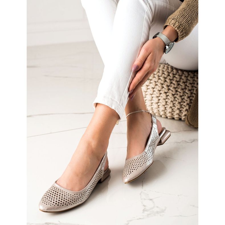 M.Daszyński Scarpe traforate con tacco a vista beige 1