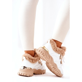 PM1 Scarpe sportive isolate in pelle bianche e beige Shiney bianco 3