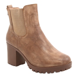 Stivali beige sul palo Auger marrone 1