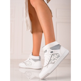 TRENDI Comode scarpe da ginnastica in velcro bianco 1
