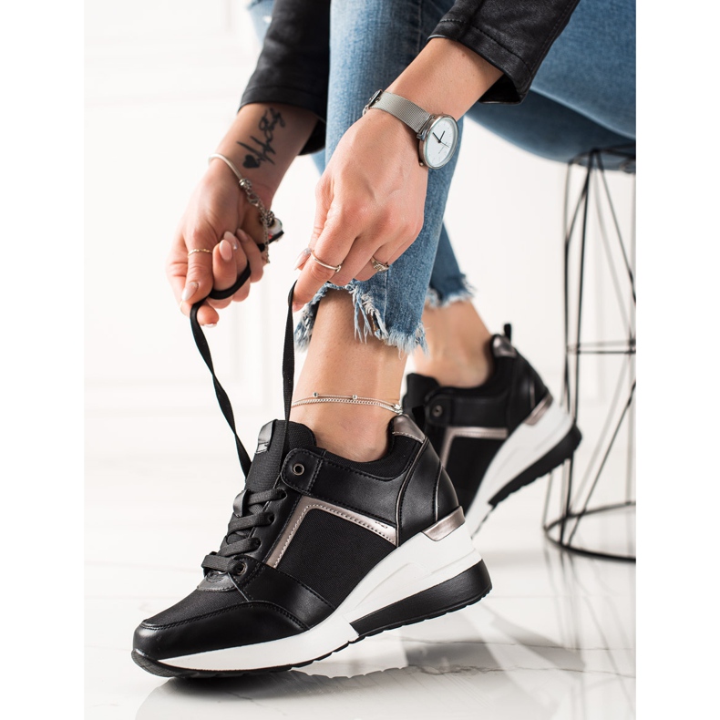 TRENDI Scarpe da ginnastica nere alla moda nero 1