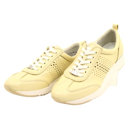 Scarpe in pelle traforata da donna Caprice 23500-28 655 gialle giallo 3