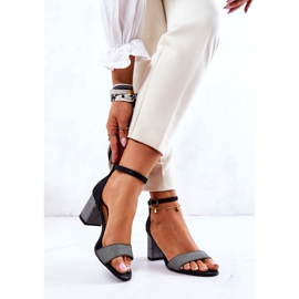 PA2 Sandali In Pelle Su Una Barra Lorene Nero E Argento 2