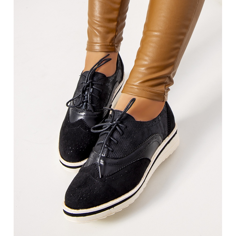 Scarpe oxford nere da donna di Beco nero 1
