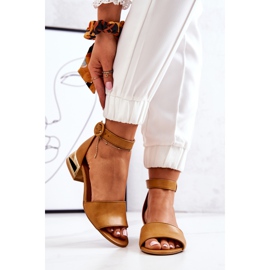 Sandali in pelle con tacco dorato Laura Messi 2143 Camel marrone 2