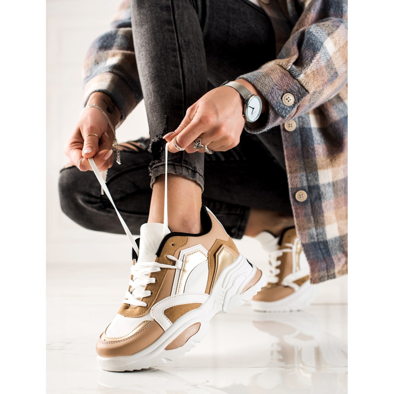 TRENDI Scarpe da ginnastica alla moda bianca marrone 1