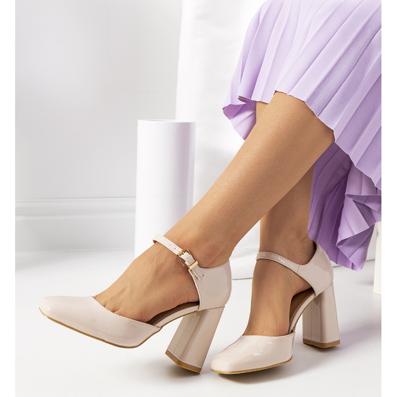 Décolleté beige sul palo Clement 1