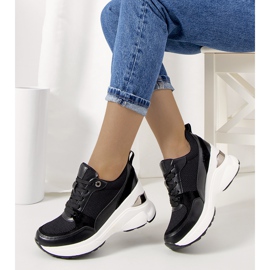 Sneakers nere sulla zeppa di Cleveland nero 1