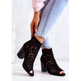 FB1 Stivali Traforati Neri Su Un Post Brittany nero 2