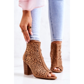 FB1 Stivali Traforati Su Un Post Camel Brittany marrone 1