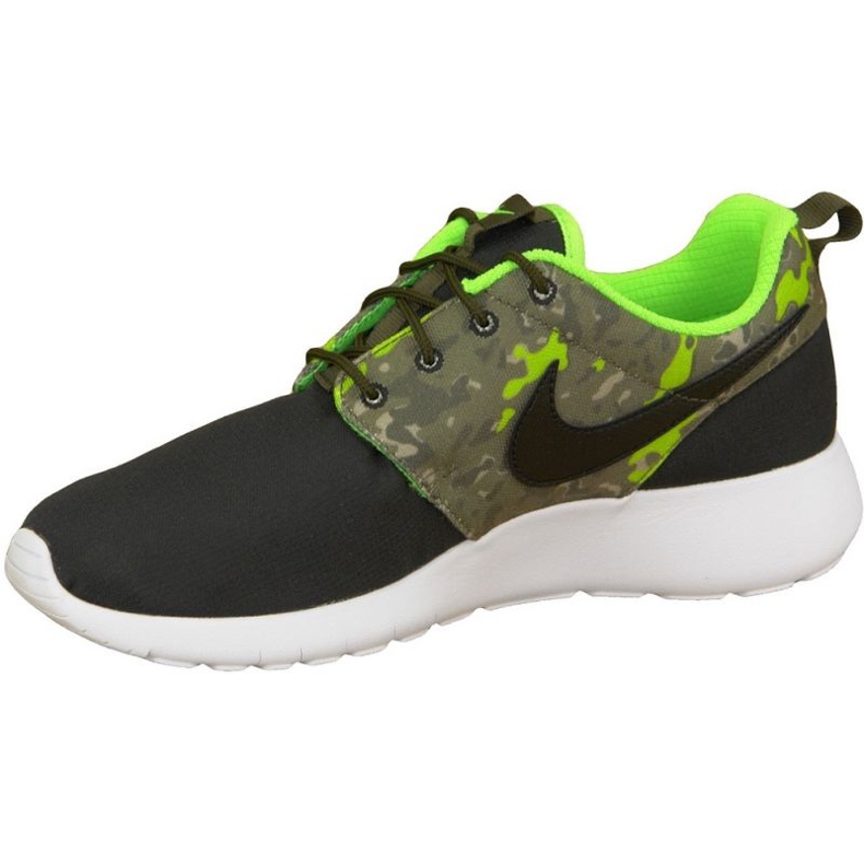 Scarpa Nike Roshe One Print Gs M 677782-008 nero multicolore verde 1