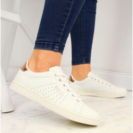 Sneakers basse con ecopelle Big Star W DD274583 bianco 2
