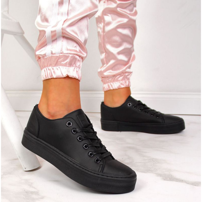 Sneakers basse nere sulla piattaforma Big Star W II274098 nero 2