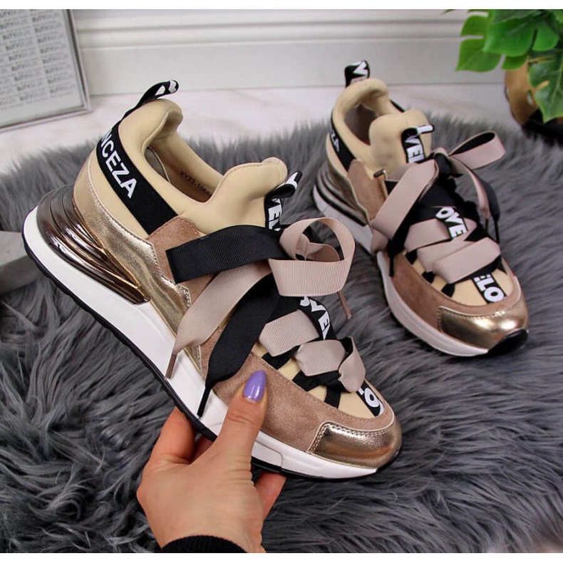 Sneakers con scritte Vinceza W JAN49A beige 1