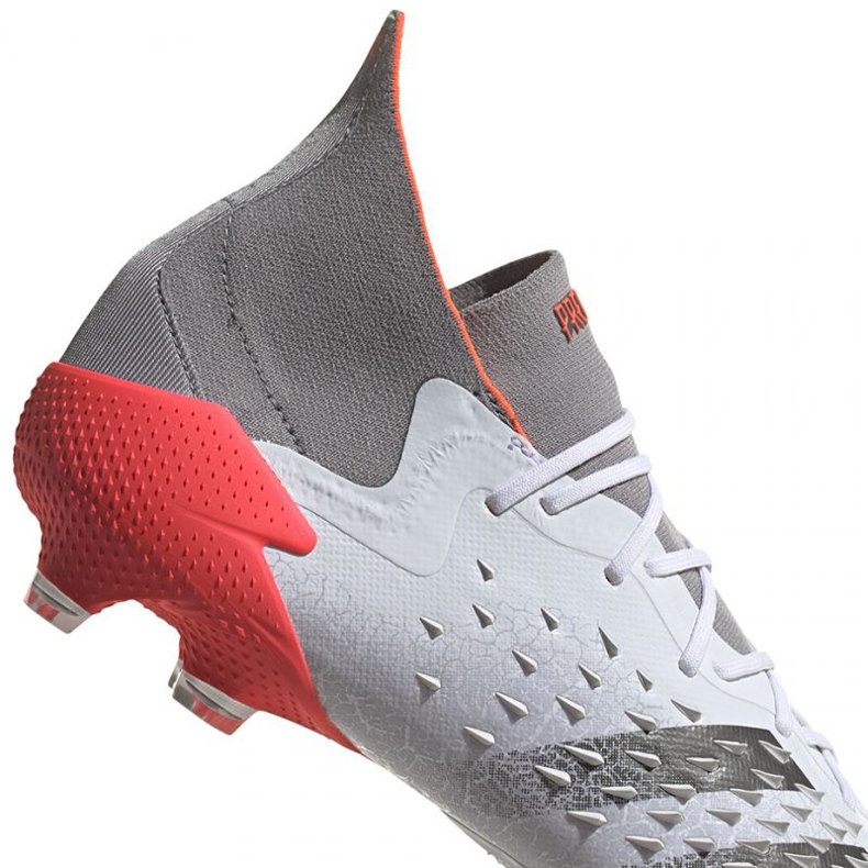 Scarpe da calcio Adidas Predator Freak.1 Fg M FY6255 bianco, bianco, grigio/argento bianco 2