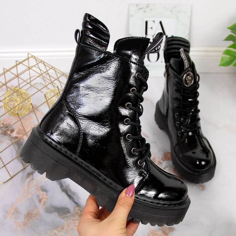Stivali in pelle laccata nera Filippo W PAW297 nero 1