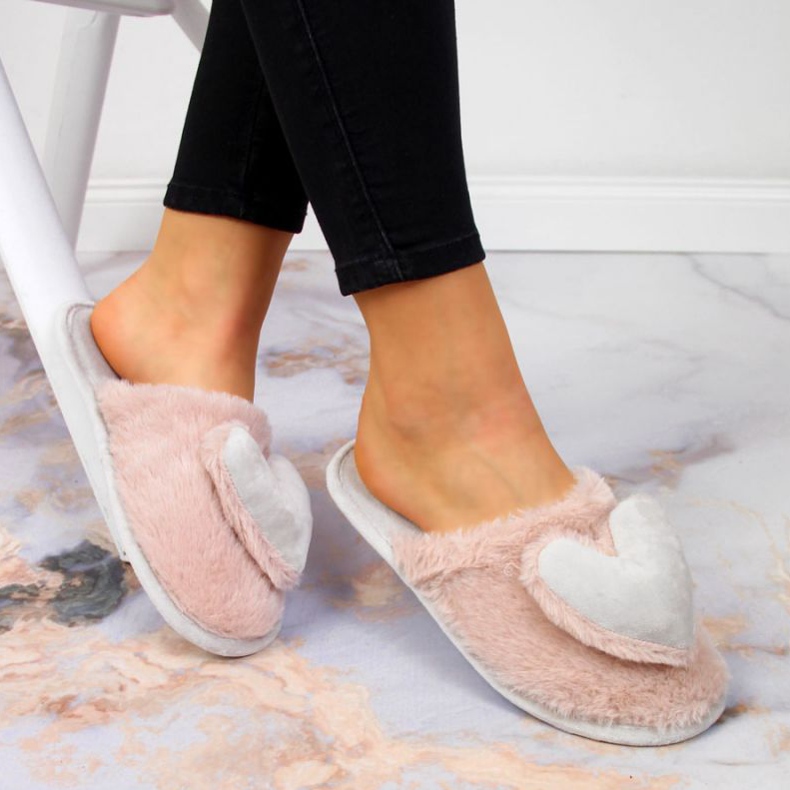 Pantofole da casa con un cuore Novità W EVE332A rosa 1