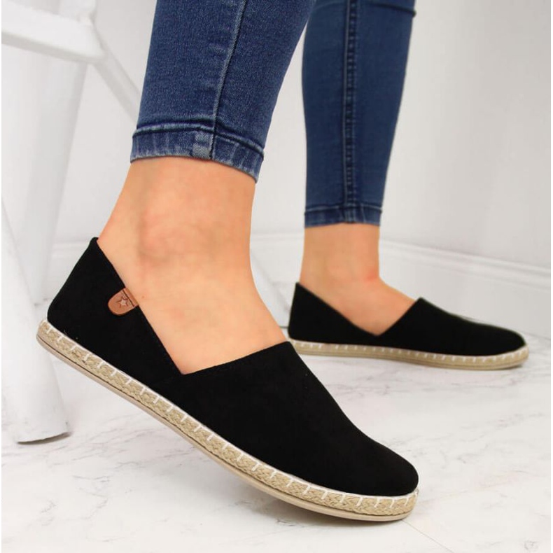 Espadrillas slip on con intagli Novità W EVE270A nero 2