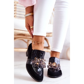 Scarpe Scamosciate Con Decorazione Davine Nera nero 2