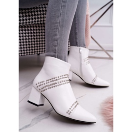 SEA Stivali Da Donna Con Tacco In Spitz Con Rivetti Bianco Prima bianca 1