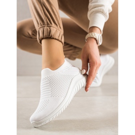TRENDI Comode scarpe da ginnastica slip-on bianco 1