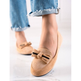 TRENDI Signori classici con un inchino beige 1