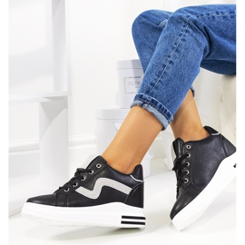 Sneakers nere sulla zeppa Piazza nero 1