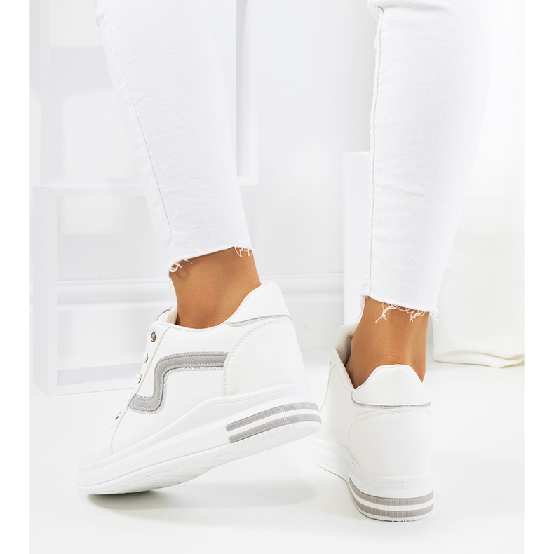 Sneakers bianche sulla zeppa Piazza bianca 1