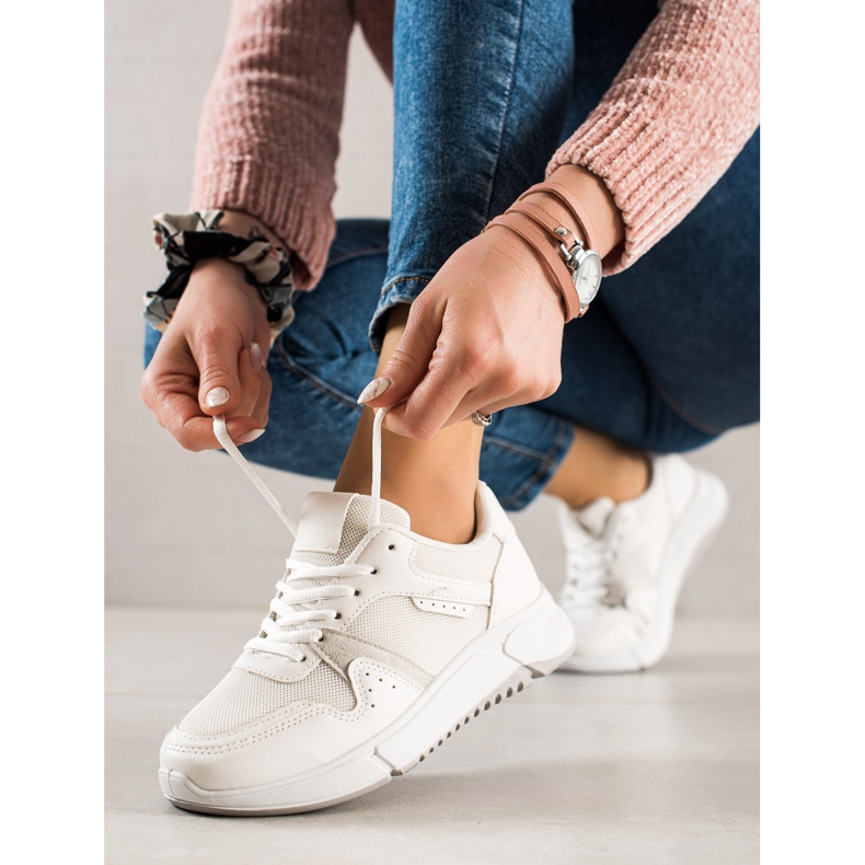 Ideal Shoes Sneakers bianche sulla piattaforma bianco 1