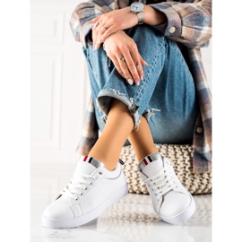 TRENDI Classiche scarpe sportive realizzate in ecopelle bianco 1