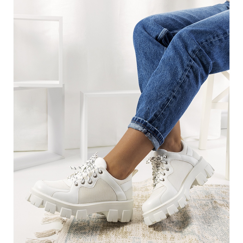 Sneakers bianche da donna Bernic bianco 1