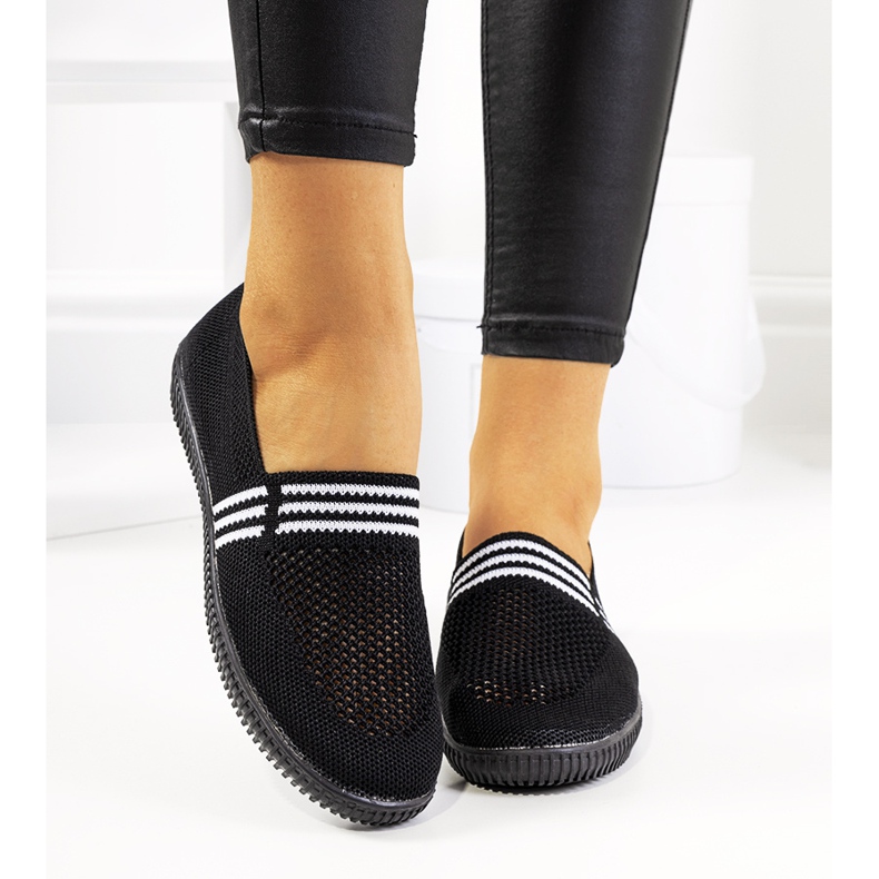 Sneakers nere Tanya traforate nero 1