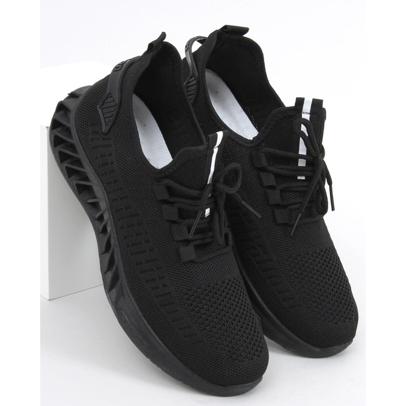Kenza Scarpe sportive a calzino nero 2