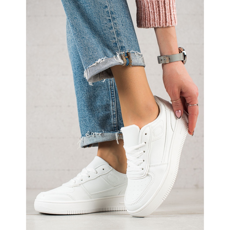 TRENDI Sneakers classiche sulla piattaforma bianco 2