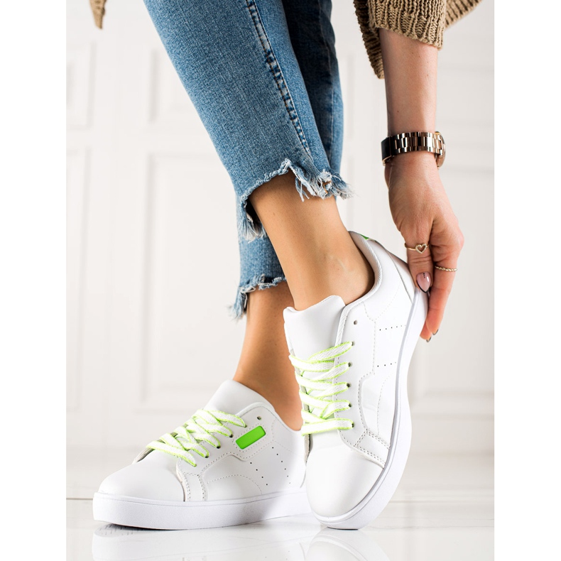 TRENDI Sneakers classiche stringate bianca 2