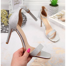 Sandali Vinceza W JAN81E in broccato argento su tacco alto d'argento 1