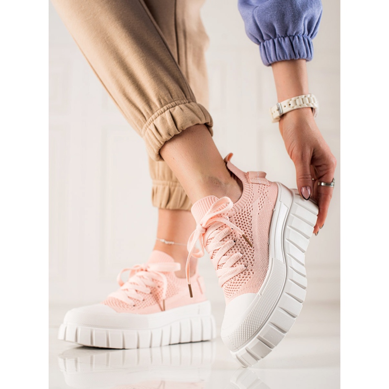 TRENDI Sneakers alla moda sulla piattaforma rosa 2